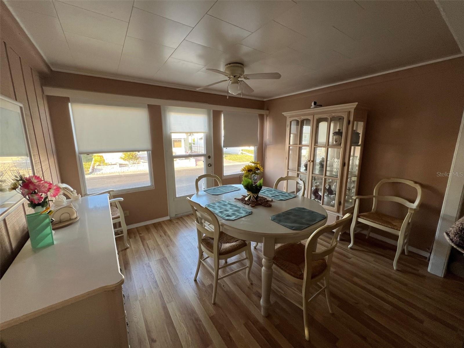220 ROYAL PALM CIR, LARGO, FL — photo 11