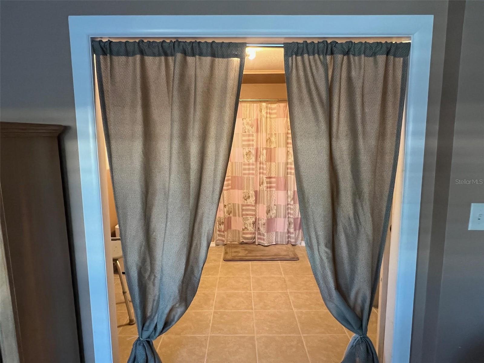 220 ROYAL PALM CIR, LARGO, FL — photo 20