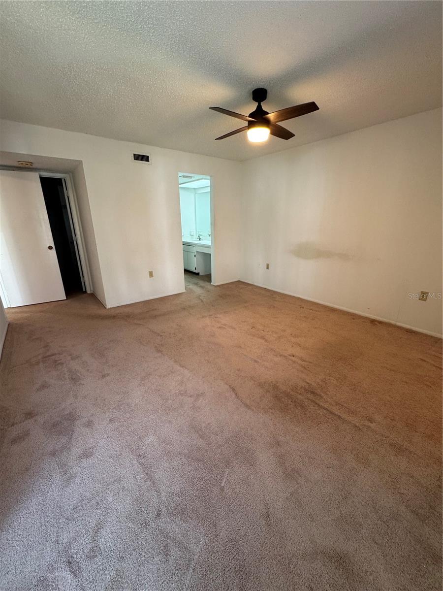 106 LAKESIDE CT, OLDSMAR, FL — photo 4