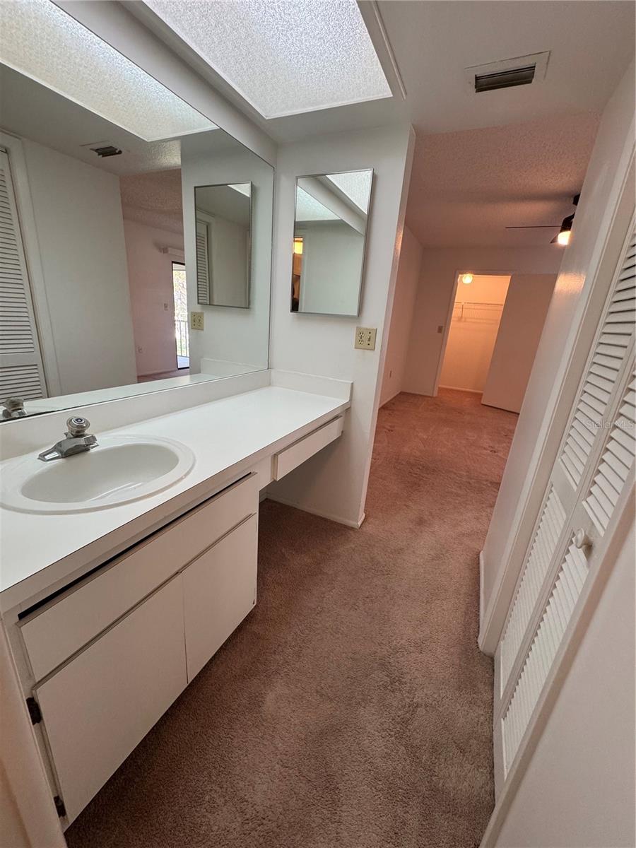 106 LAKESIDE CT, OLDSMAR, FL — photo 8