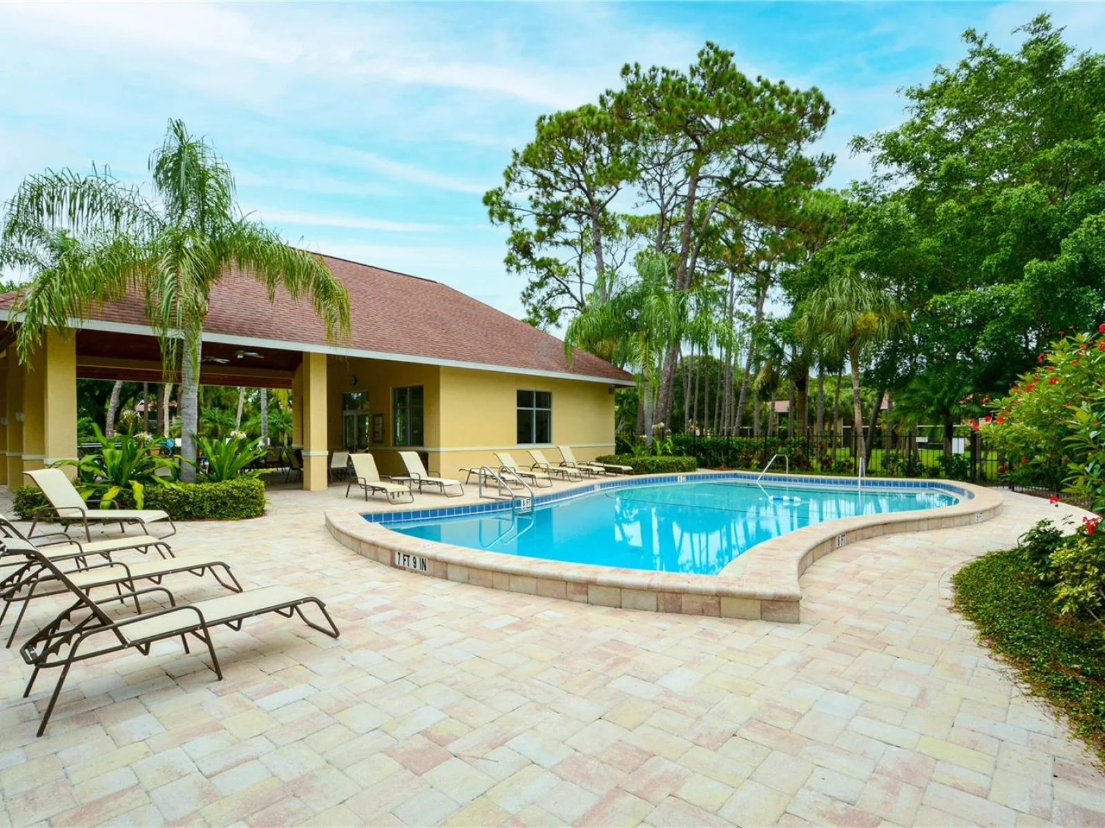 966 LA COSTA CIR #1, SARASOTA, FL — photo 48