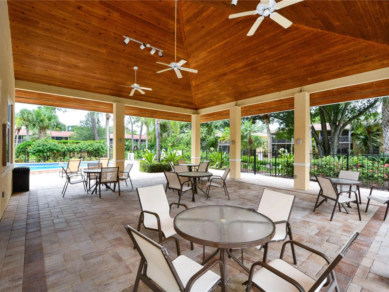 966 LA COSTA CIR #1, SARASOTA, FL — photo 59