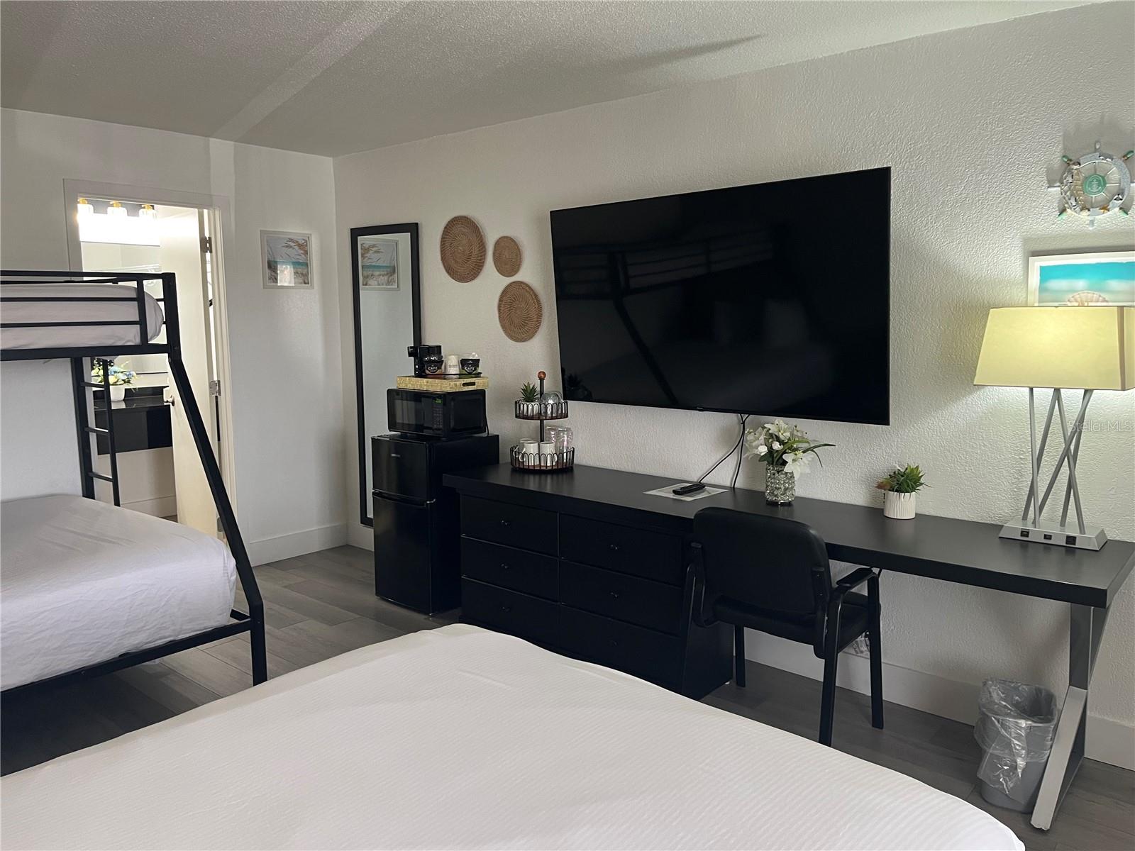 7150 N TAMIAMI TRL #S510, SARASOTA, FL — photo 8