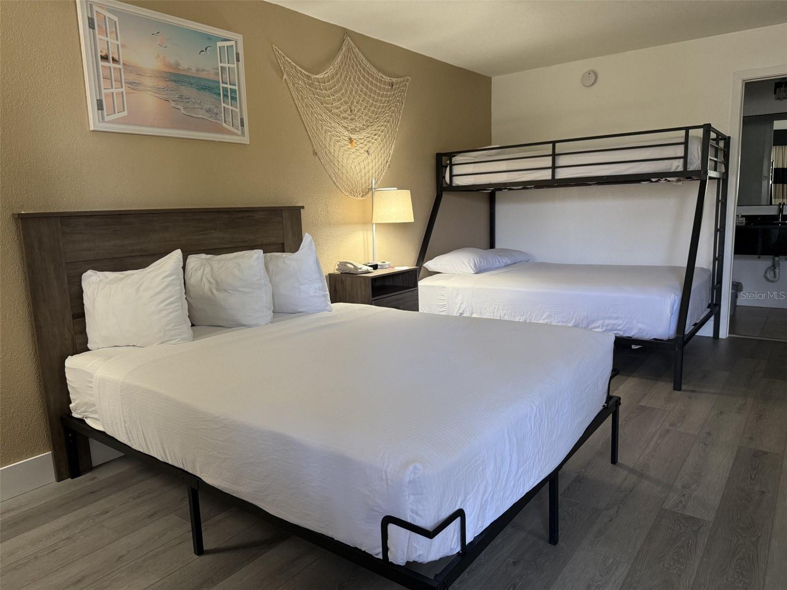 7150 N TAMIAMI TRL #S510, SARASOTA, FL — photo 4