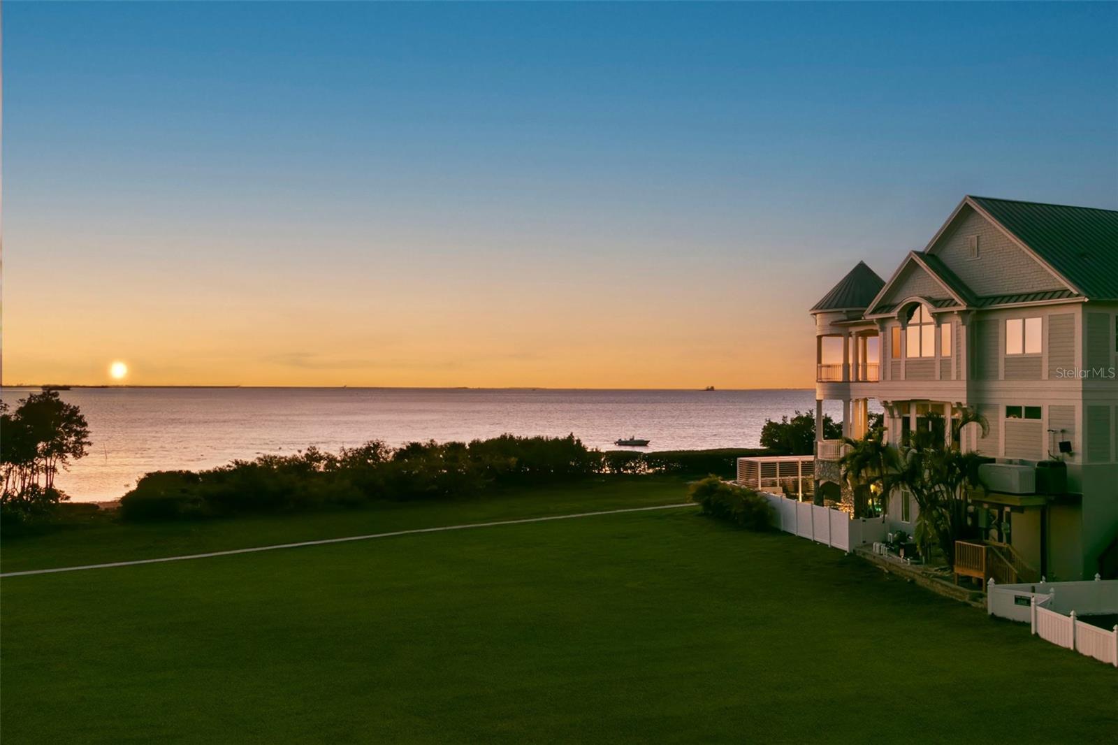 606 INDIANA AVE, CRYSTAL BEACH, FL — photo 2