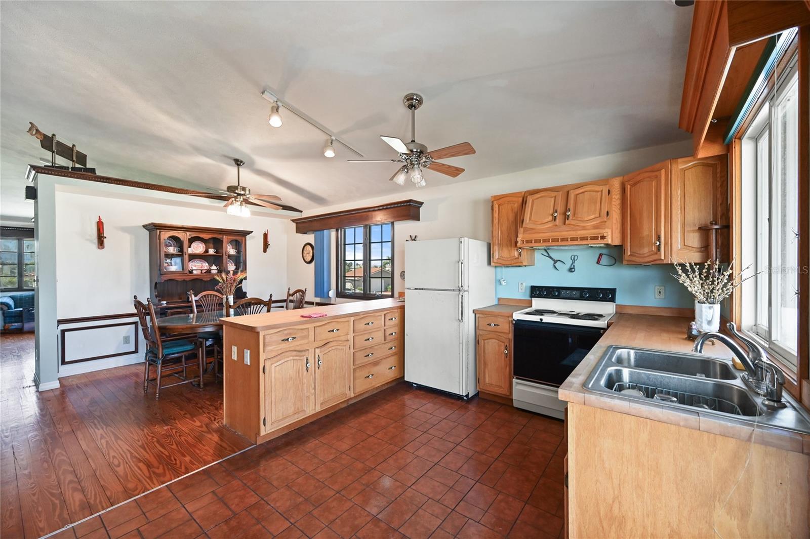 103 TAHITI CIR, NAPLES, FL — photo 13