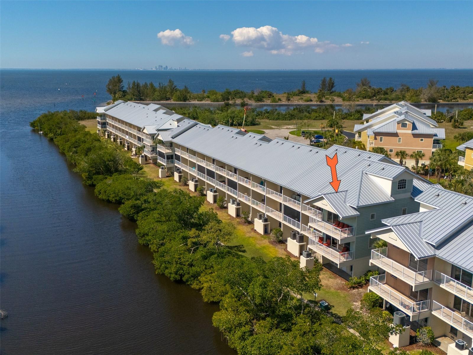3230 MANGROVE POINT DR, RUSKIN, FL