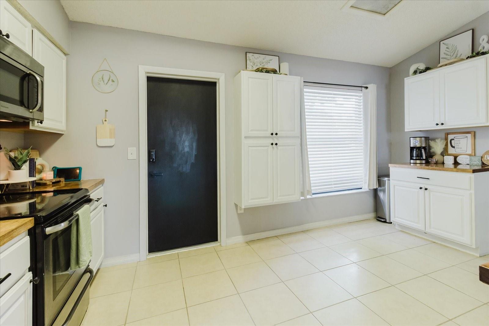 2427 COMERWOOD DR, SPRING HILL, FL — photo 12