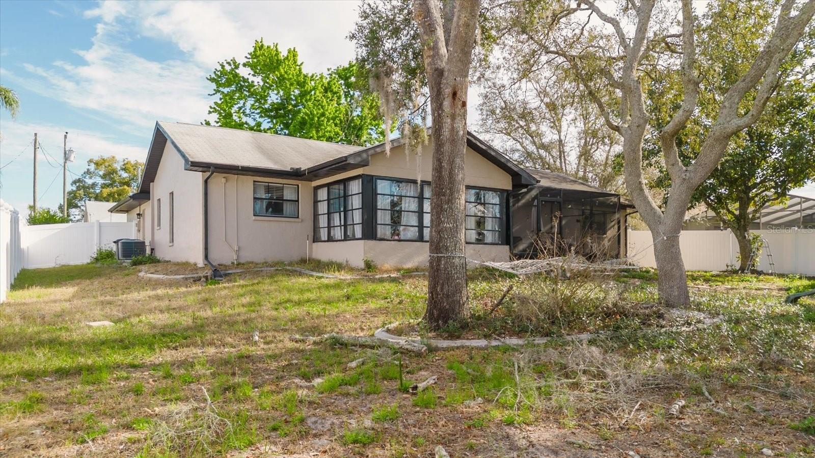 2427 COMERWOOD DR, SPRING HILL, FL — photo 32