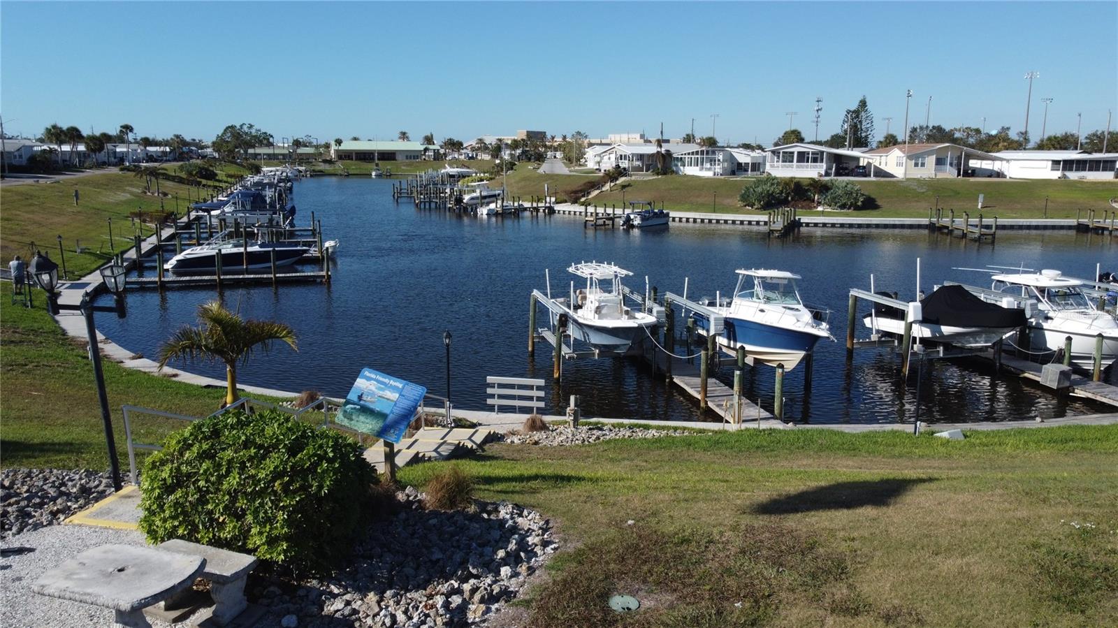 649 N GREEN CIR, VENICE, FL — photo 7