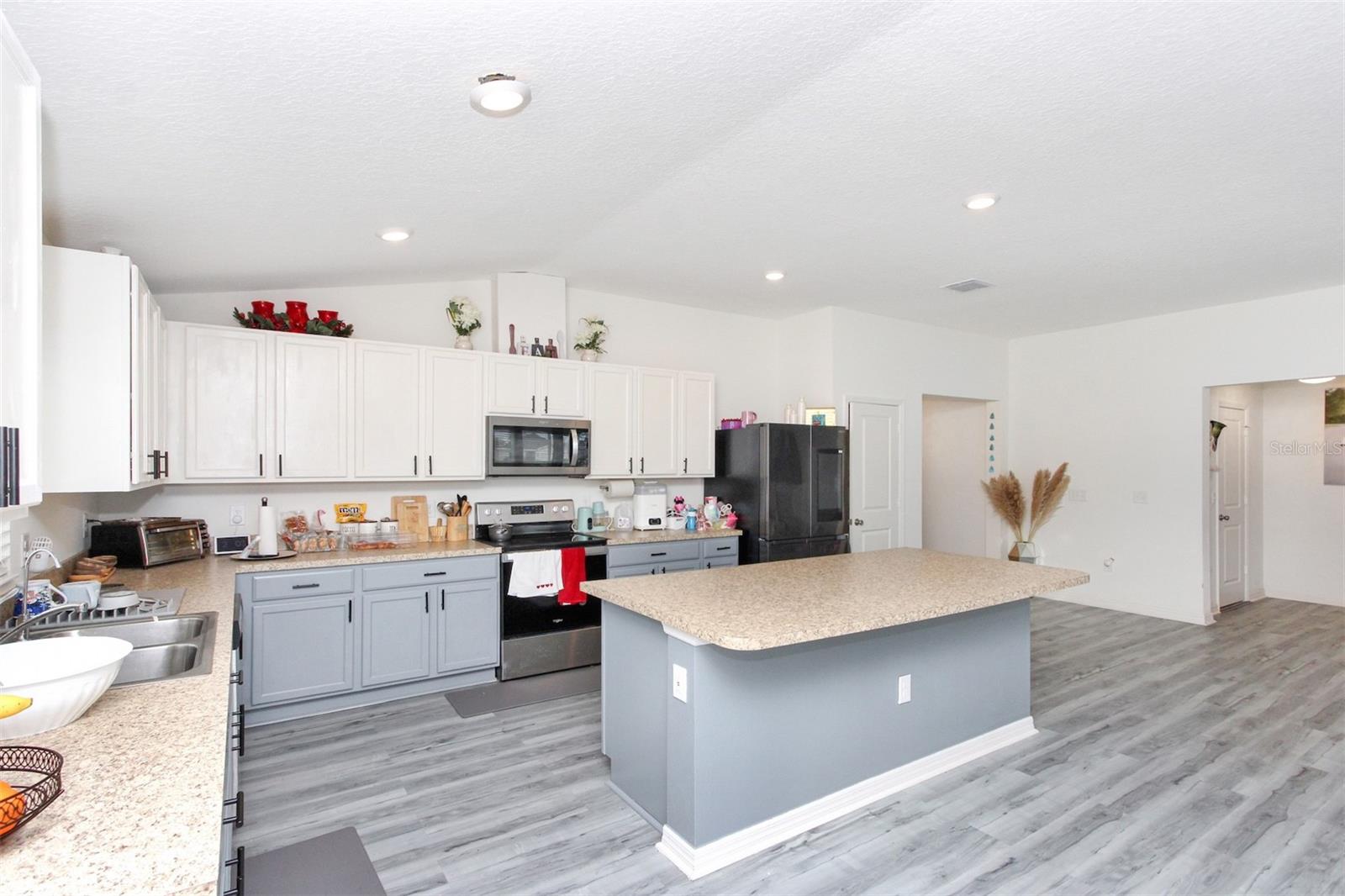 2220 GLADIOLUS LN, MASCOTTE, FL — photo 25