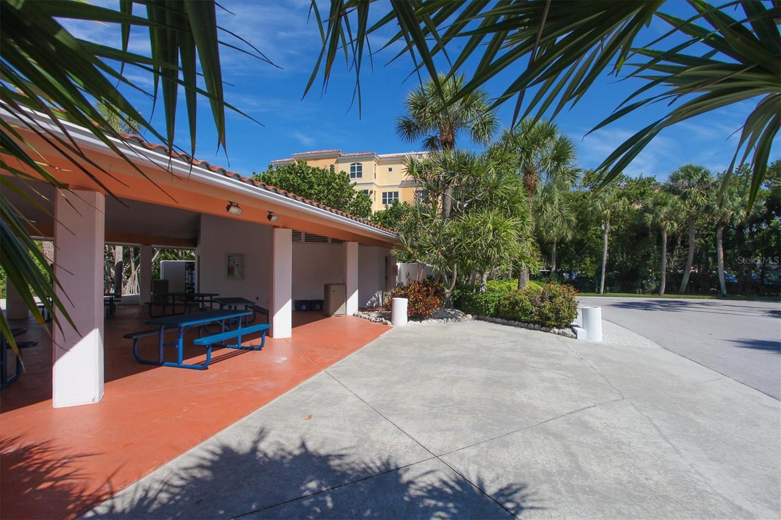 1930 HARBOURSIDE DR #134, LONGBOAT KEY, FL — photo 40