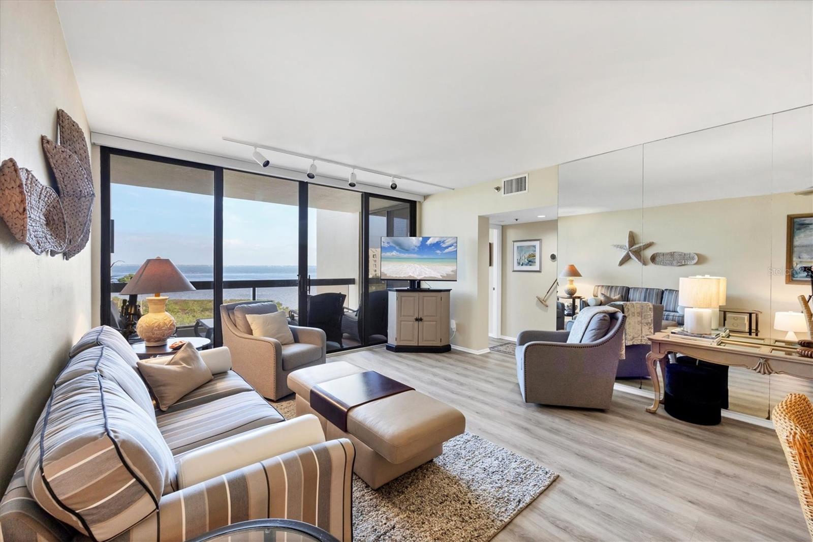 1930 HARBOURSIDE DR #134, LONGBOAT KEY, FL — photo 9