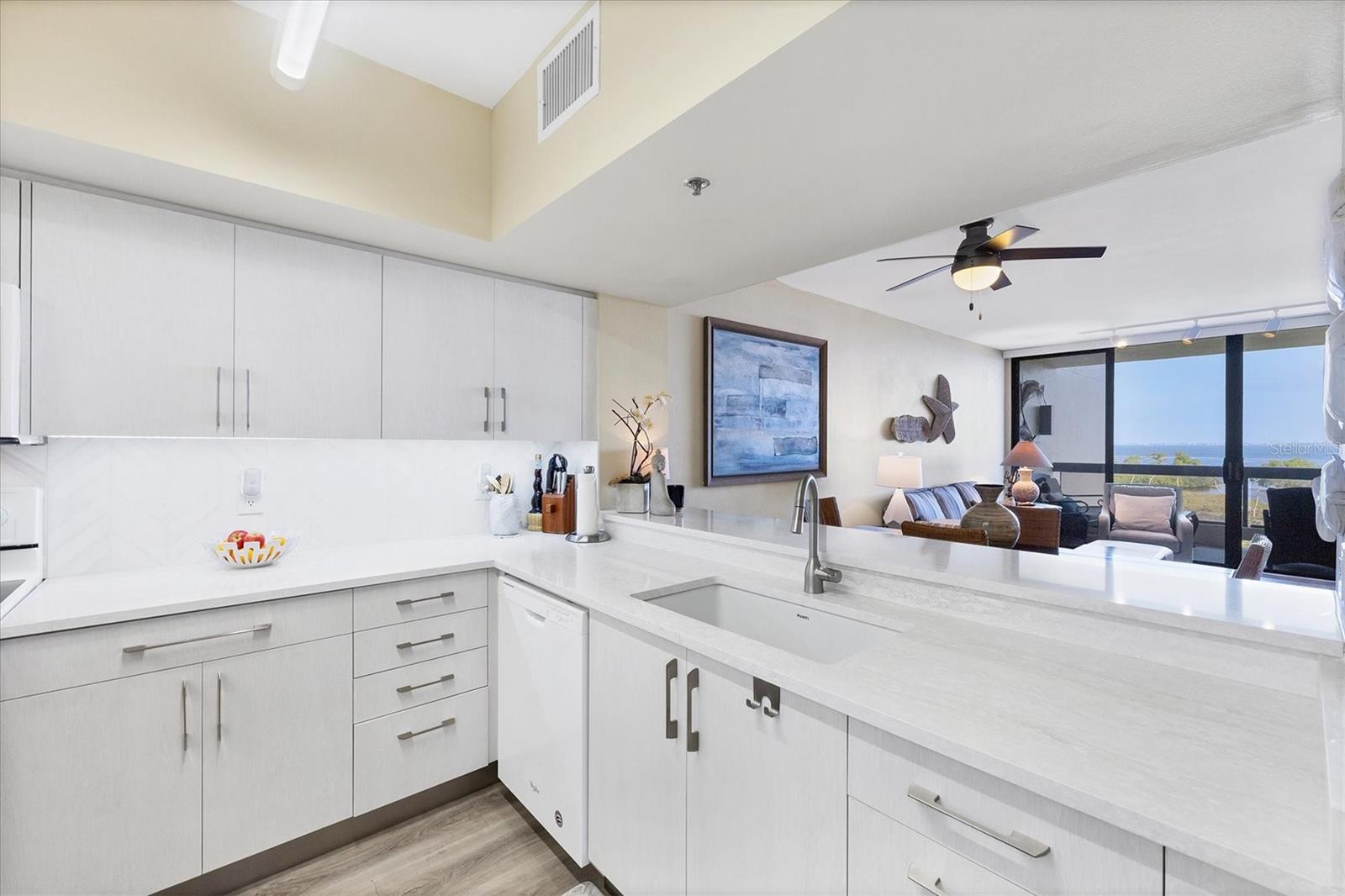 1930 HARBOURSIDE DR #134, LONGBOAT KEY, FL — photo 13