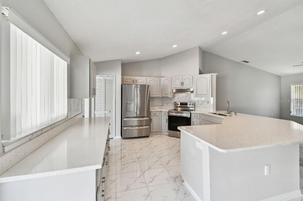 915 BRITTANY PARK BLVD, TARPON SPRINGS, FL — photo 13
