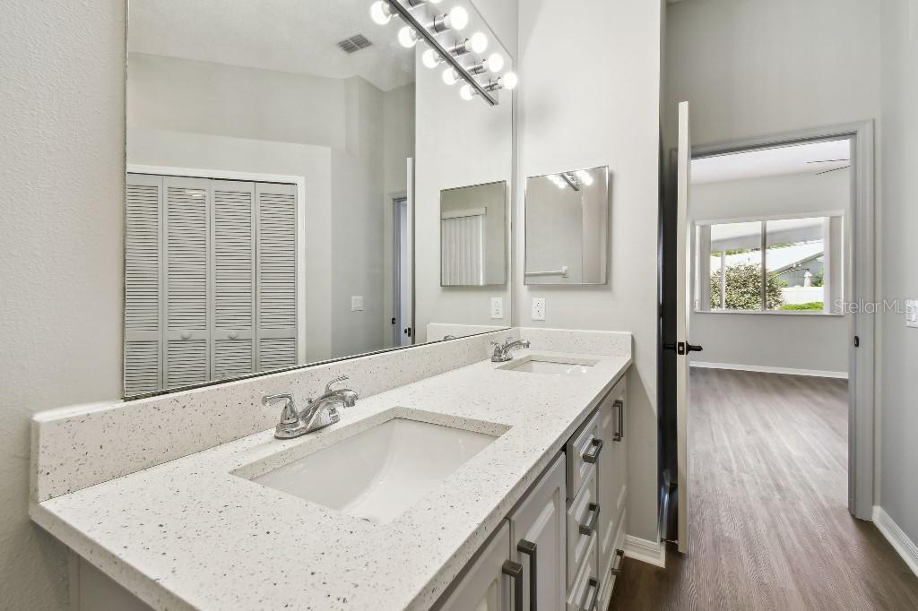915 BRITTANY PARK BLVD, TARPON SPRINGS, FL — photo 32
