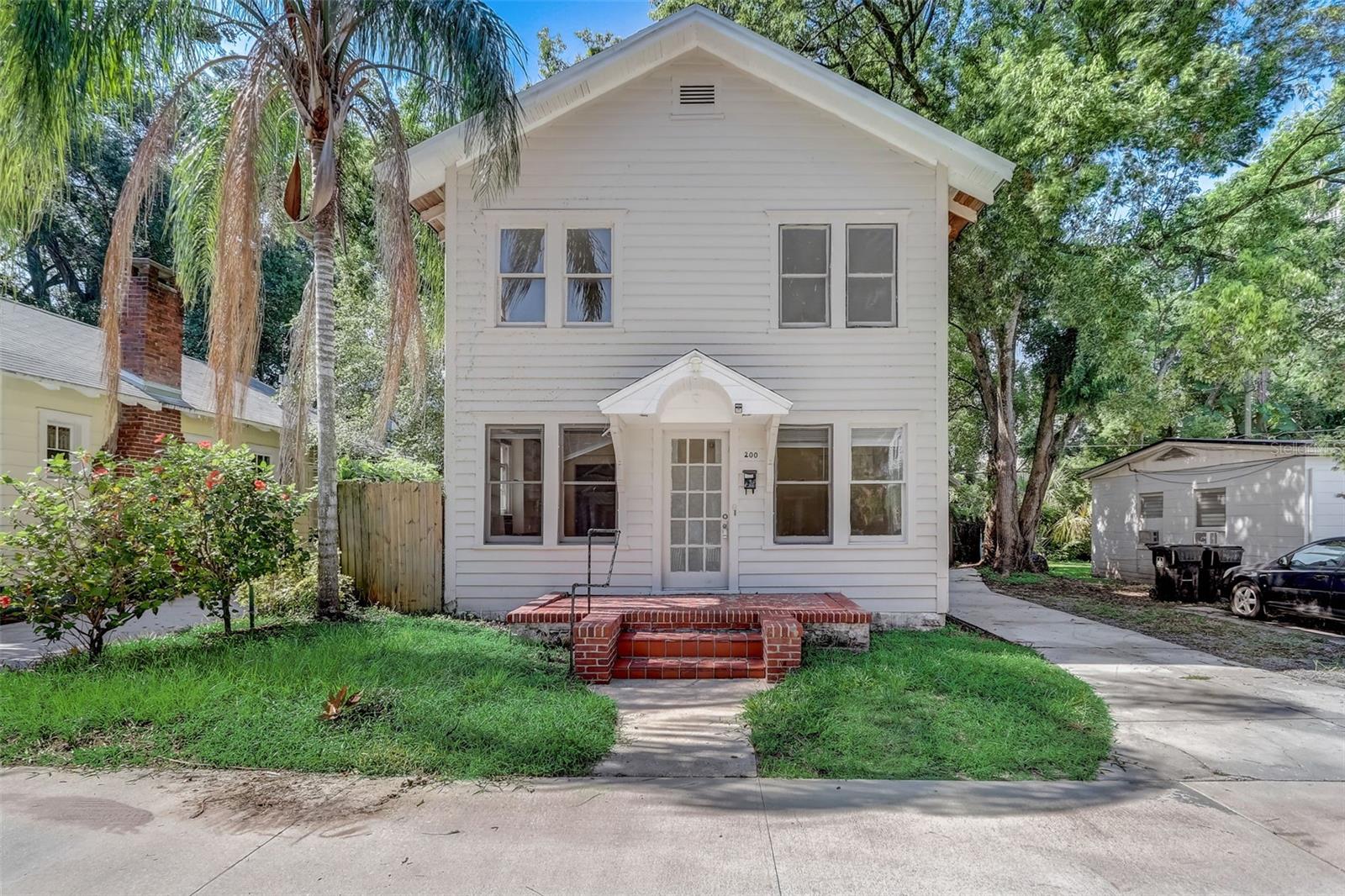 200 & 200 1/2 HIBISCUS CT, ORLANDO, FL