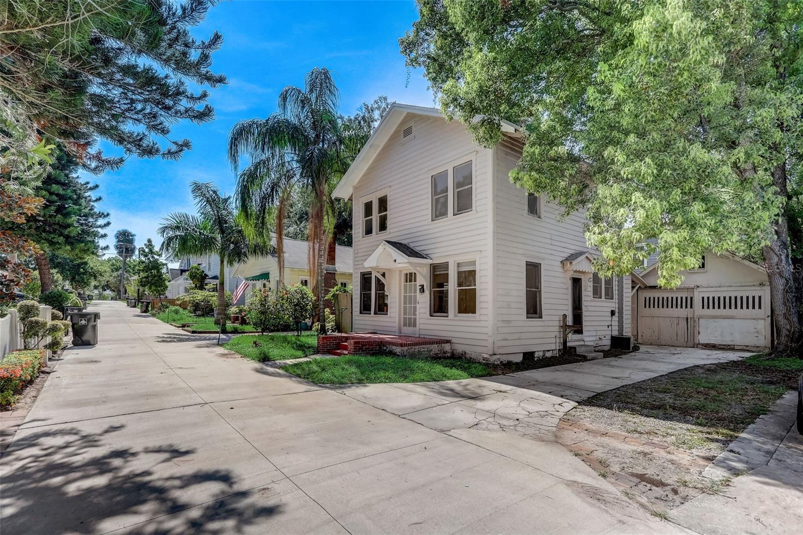 200 & 200 1/2 HIBISCUS CT, ORLANDO, FL — photo 2