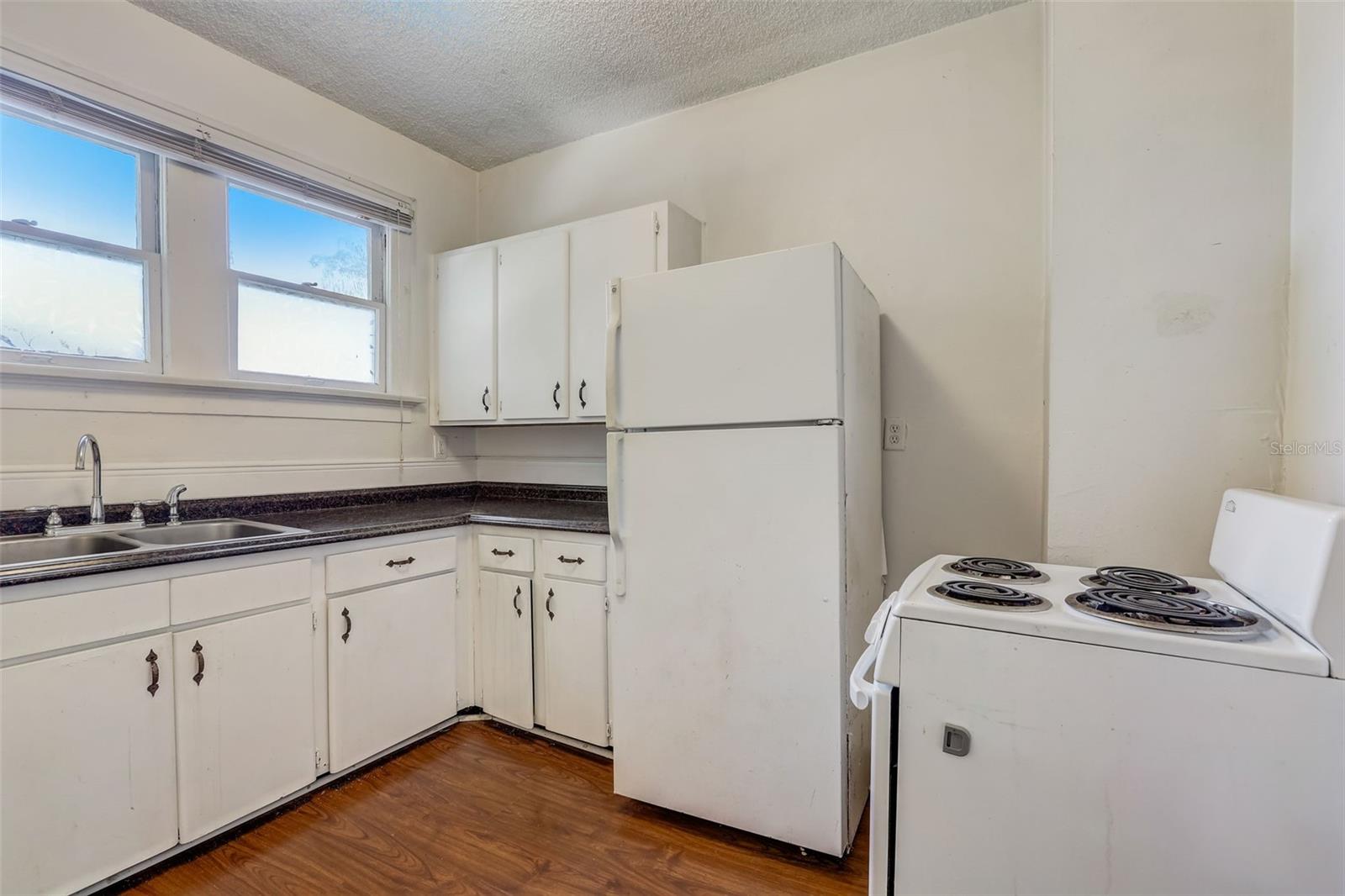 200 & 200 1/2 HIBISCUS CT, ORLANDO, FL — photo 17