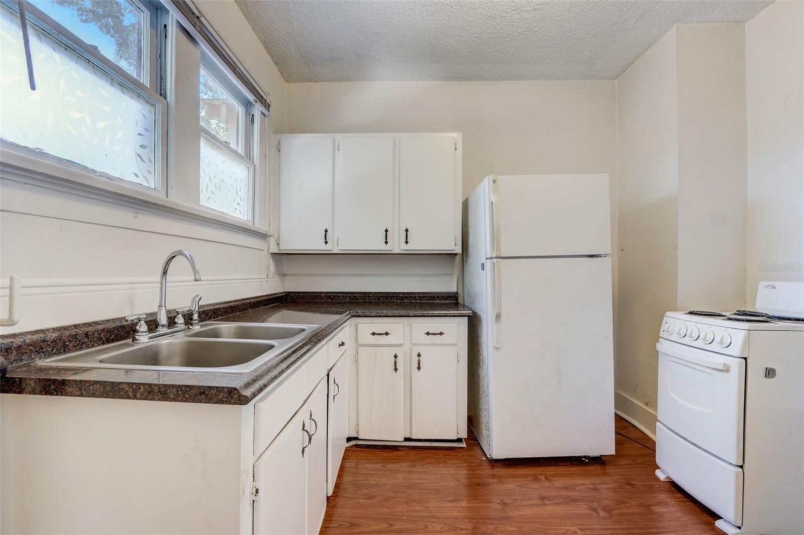 200 & 200 1/2 HIBISCUS CT, ORLANDO, FL — photo 18