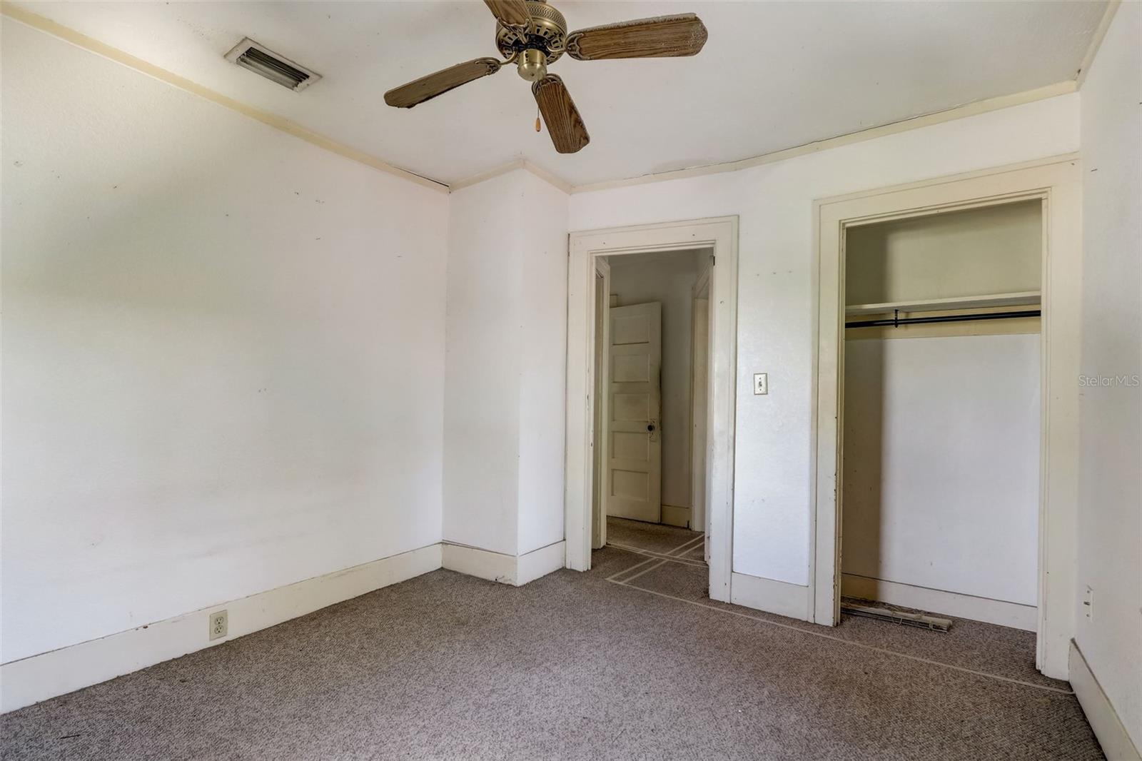 200 & 200 1/2 HIBISCUS CT, ORLANDO, FL — photo 36
