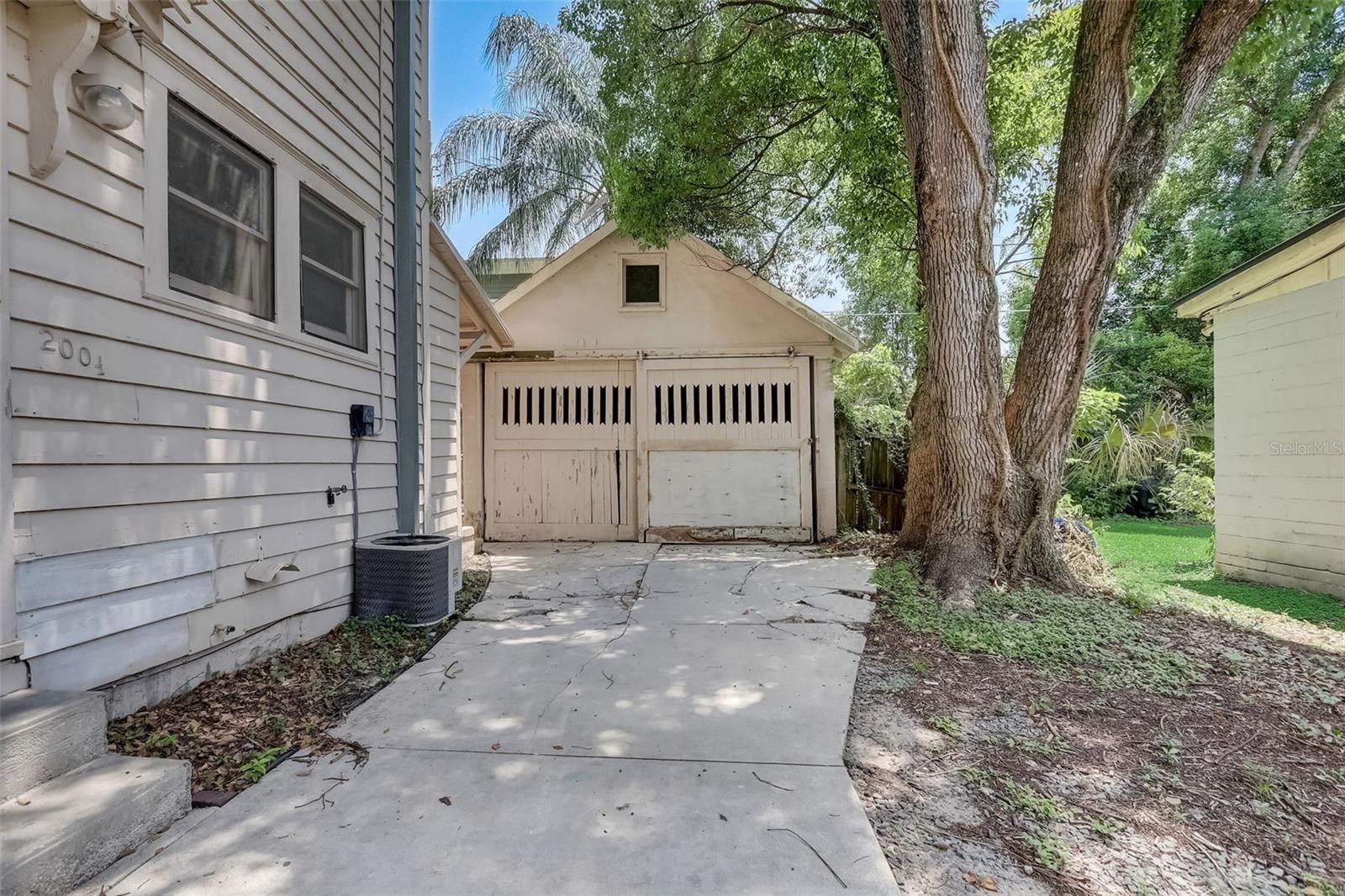 200 & 200 1/2 HIBISCUS CT, ORLANDO, FL — photo 43