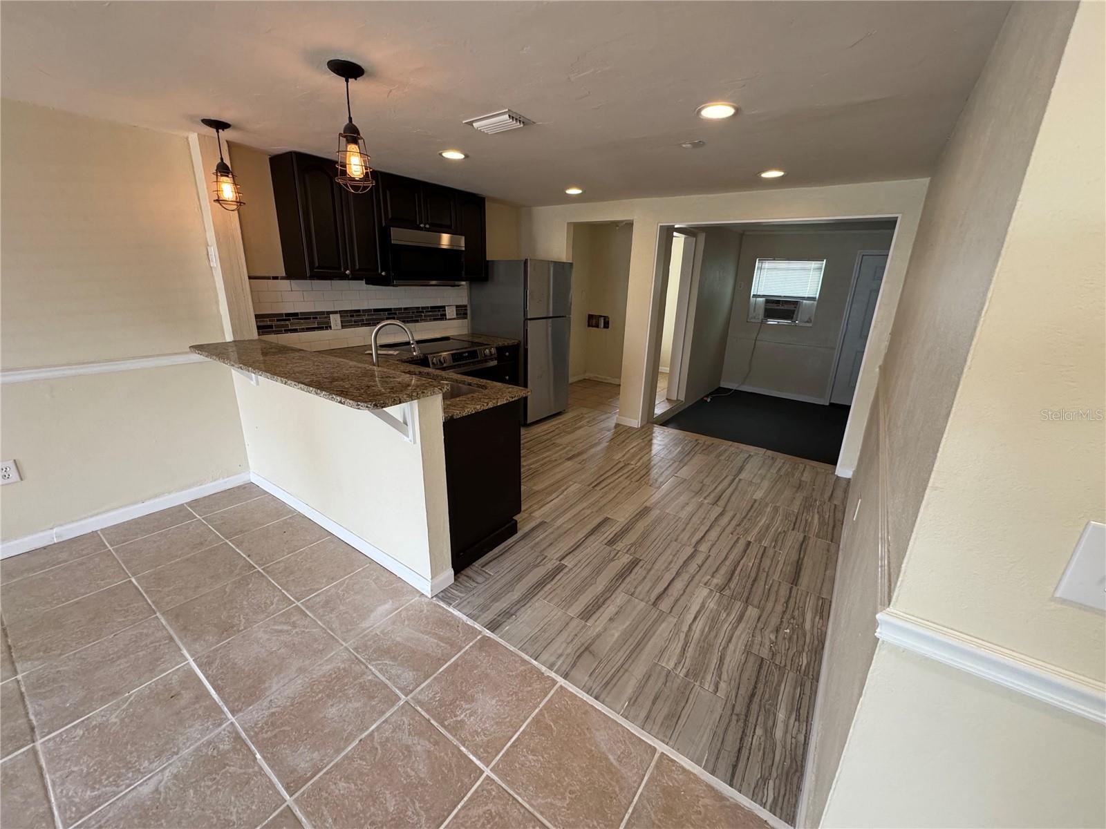 2111 FORKED CREEK DR, ENGLEWOOD, FL — photo 3