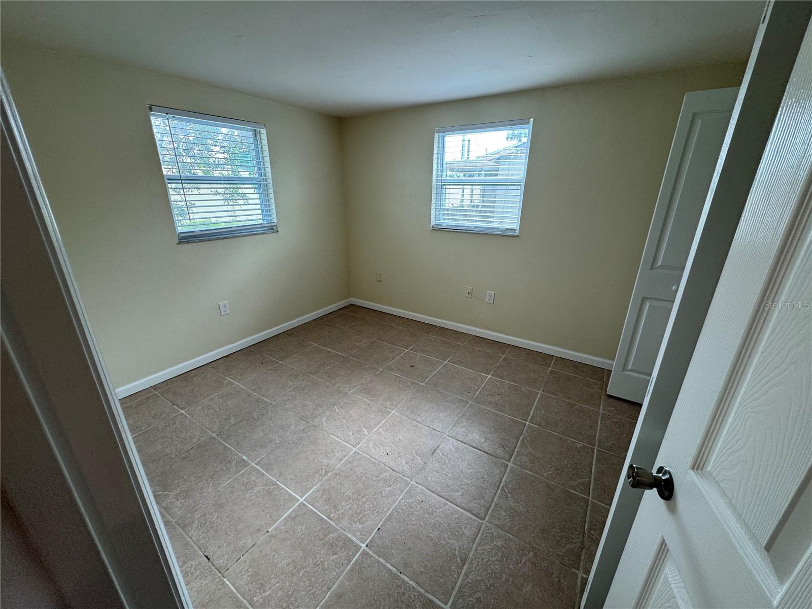 2111 FORKED CREEK DR, ENGLEWOOD, FL — photo 11