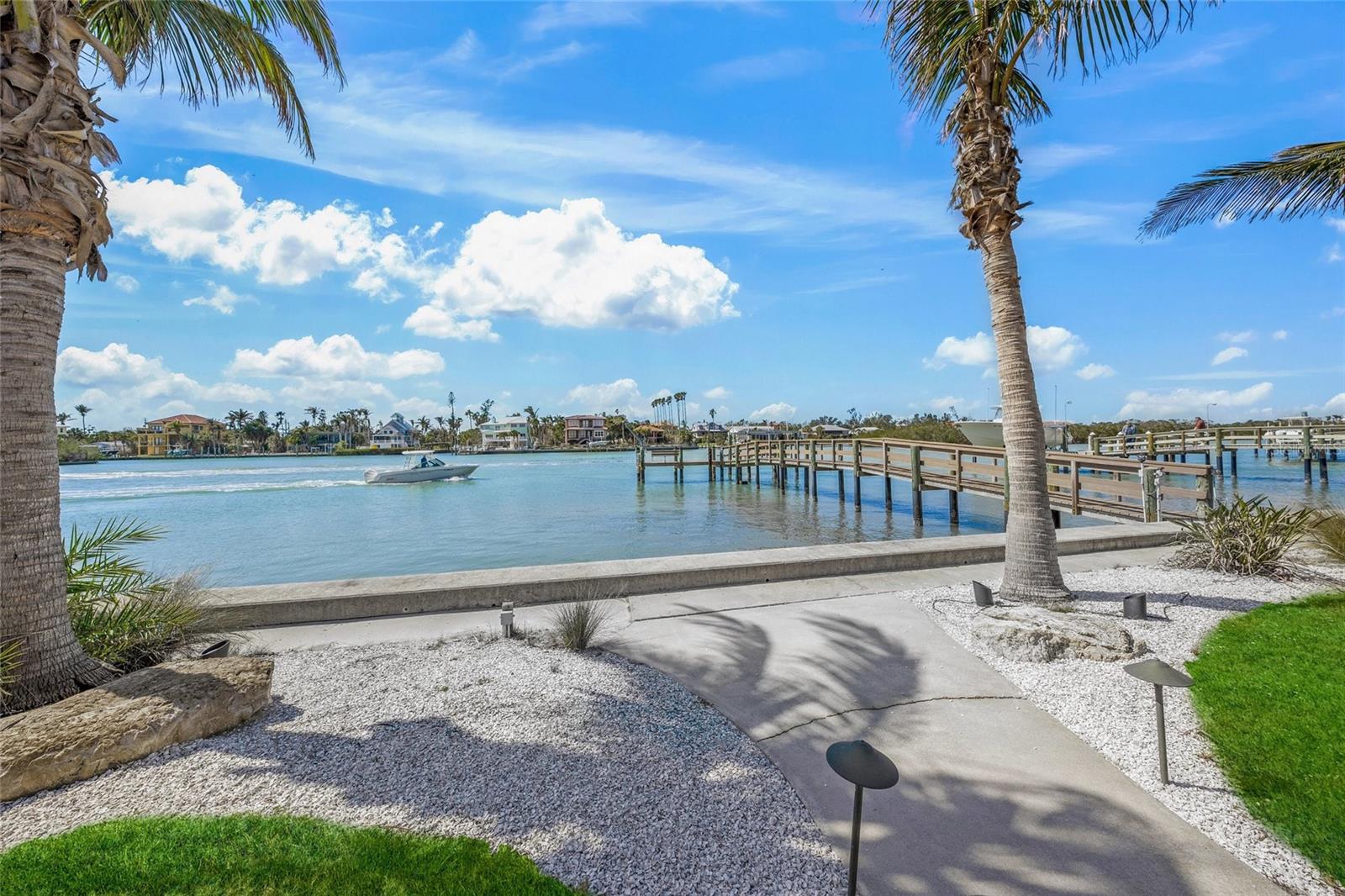 471 BAYSHORE RD, NOKOMIS, FL — photo 35
