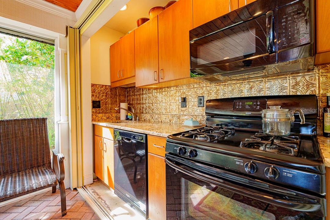 6841 AMANDA VISTA CIR, LAND O LAKES, FL — photo 15