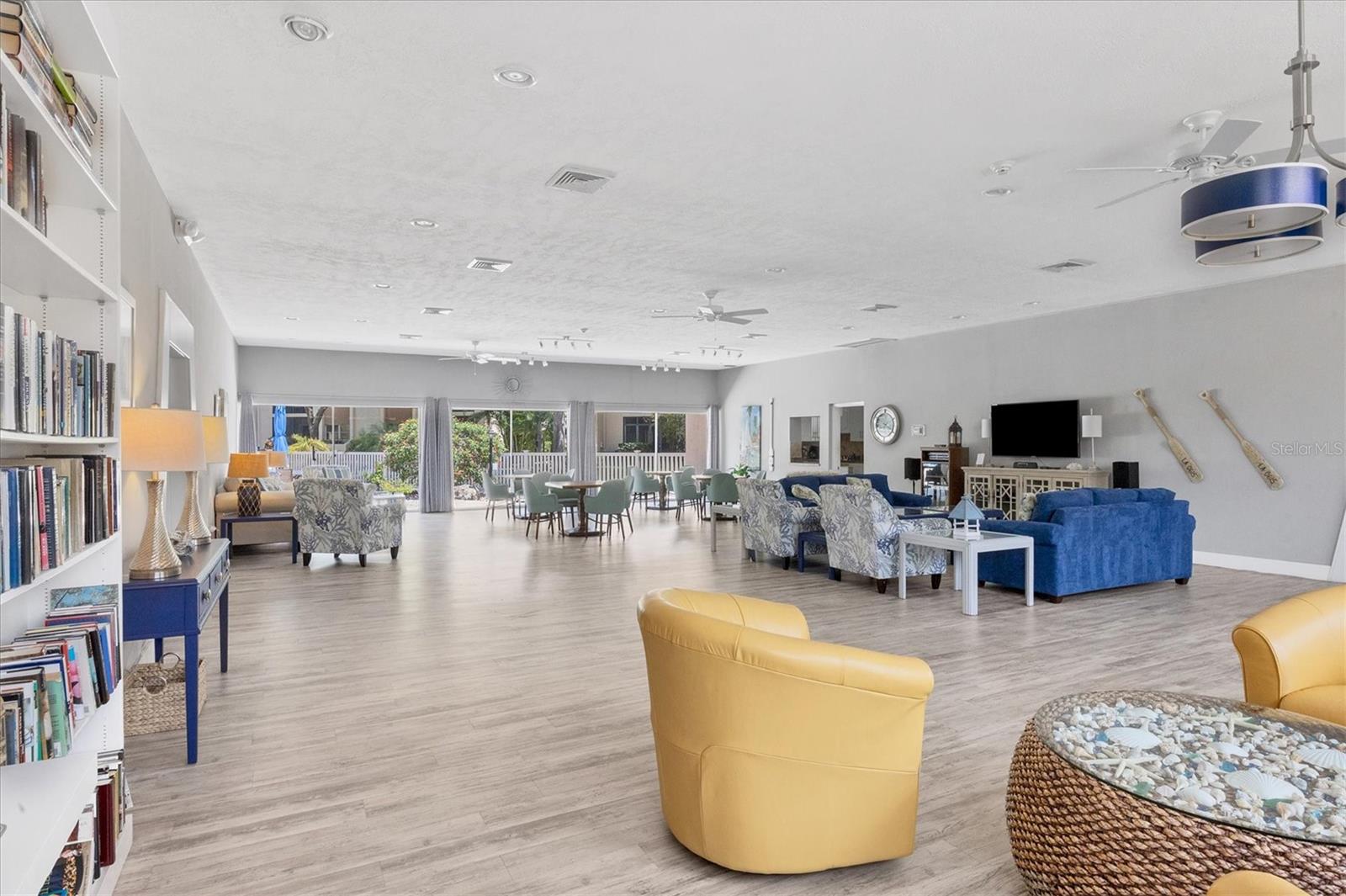 2446 CLUBHOUSE CIR #202, SARASOTA, FL — photo 38