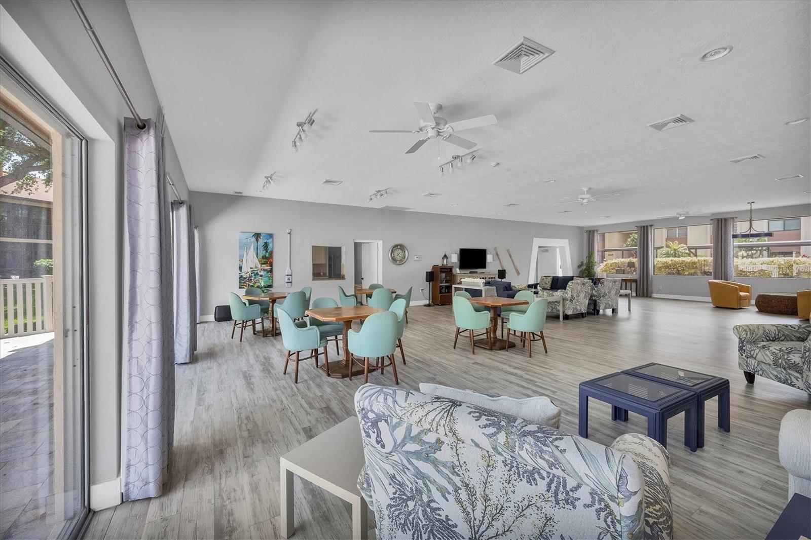 2446 CLUBHOUSE CIR #202, SARASOTA, FL — photo 40