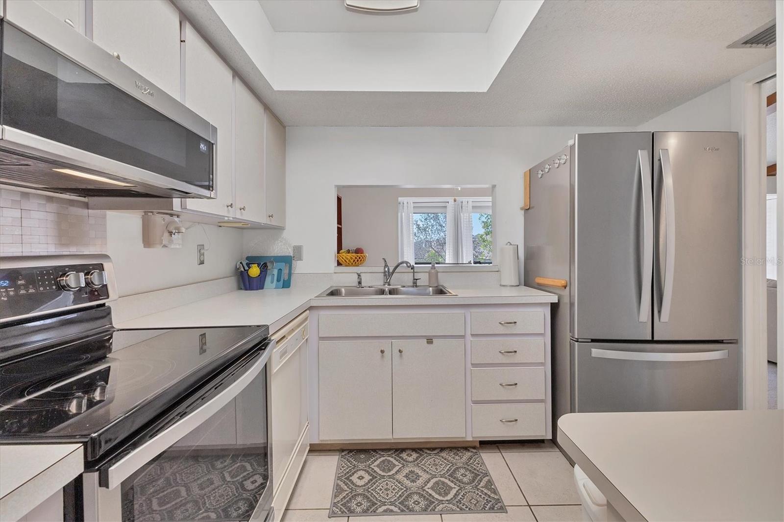 2446 CLUBHOUSE CIR #202, SARASOTA, FL — photo 17