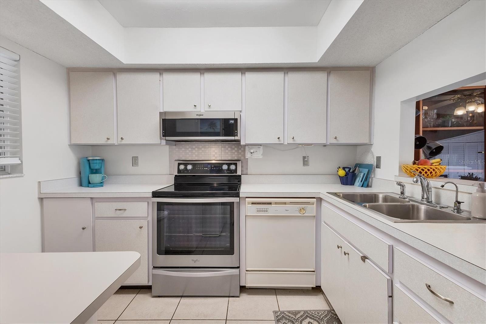 2446 CLUBHOUSE CIR #202, SARASOTA, FL — photo 19