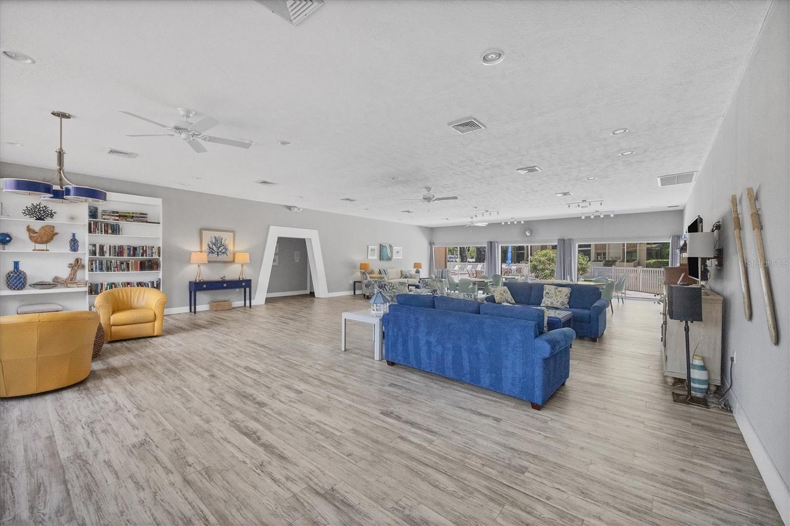 2446 CLUBHOUSE CIR #202, SARASOTA, FL — photo 36