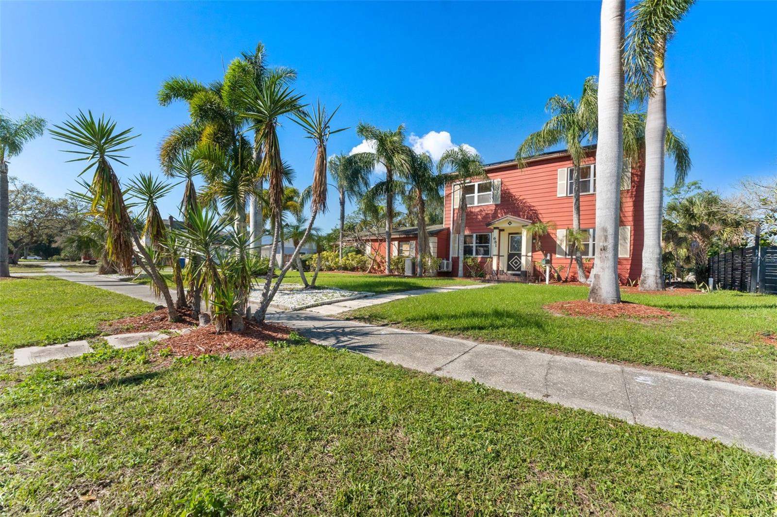 681 JASMINE WAY S, ST PETERSBURG, FL — photo 7