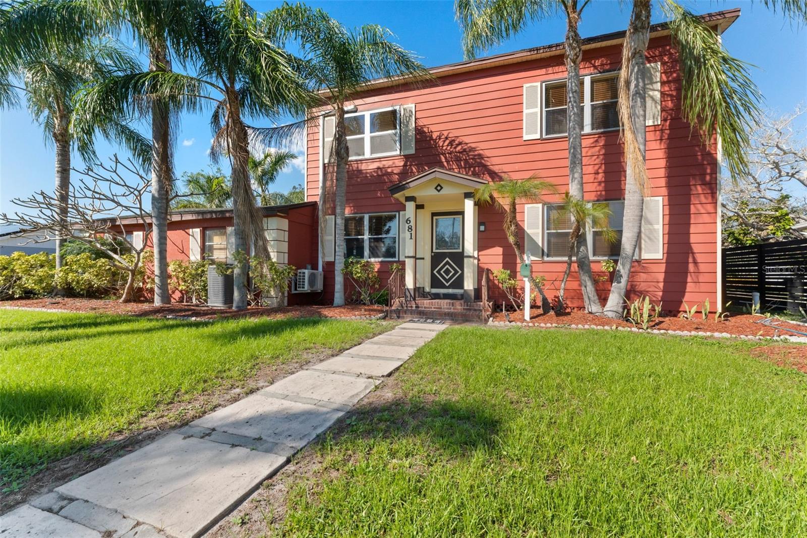 681 JASMINE WAY S, ST PETERSBURG, FL — photo 9