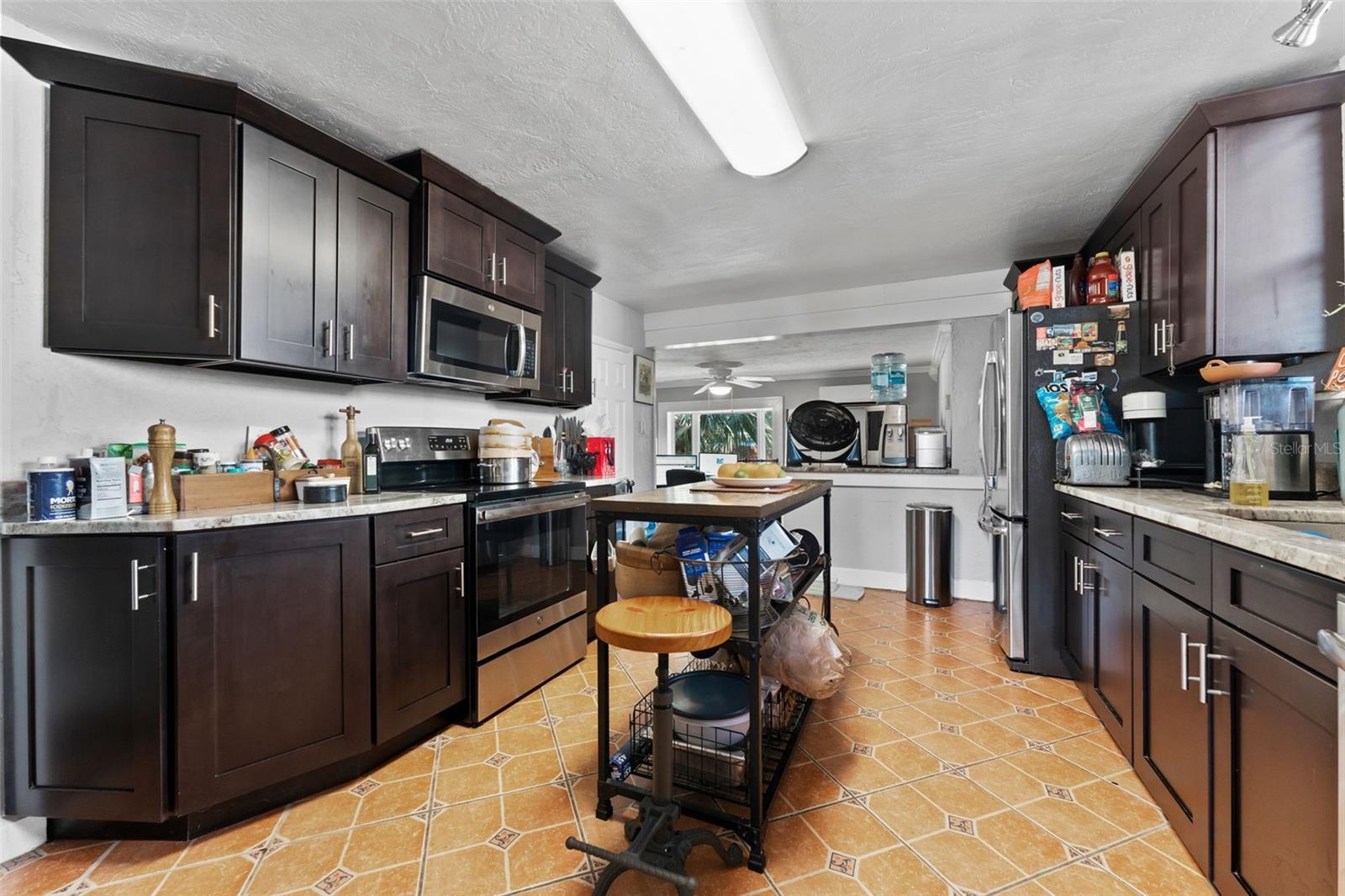 681 JASMINE WAY S, ST PETERSBURG, FL — photo 15