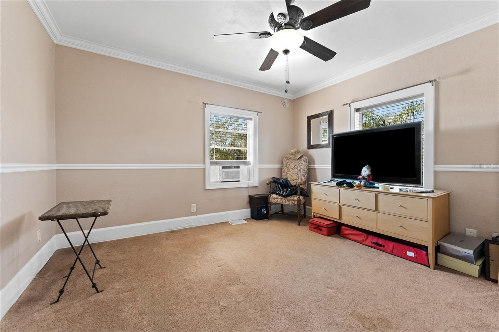 681 JASMINE WAY S, ST PETERSBURG, FL — photo 24