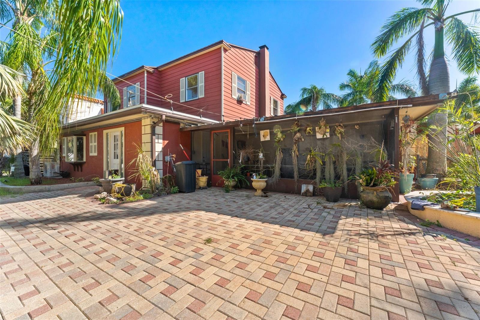 681 JASMINE WAY S, ST PETERSBURG, FL — photo 30