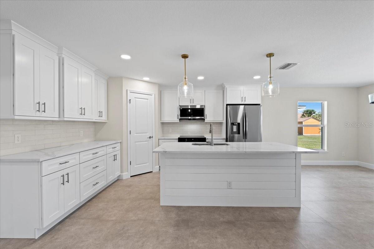 109 BEAU RIVAGE DR, ROTONDA WEST, FL — photo 10