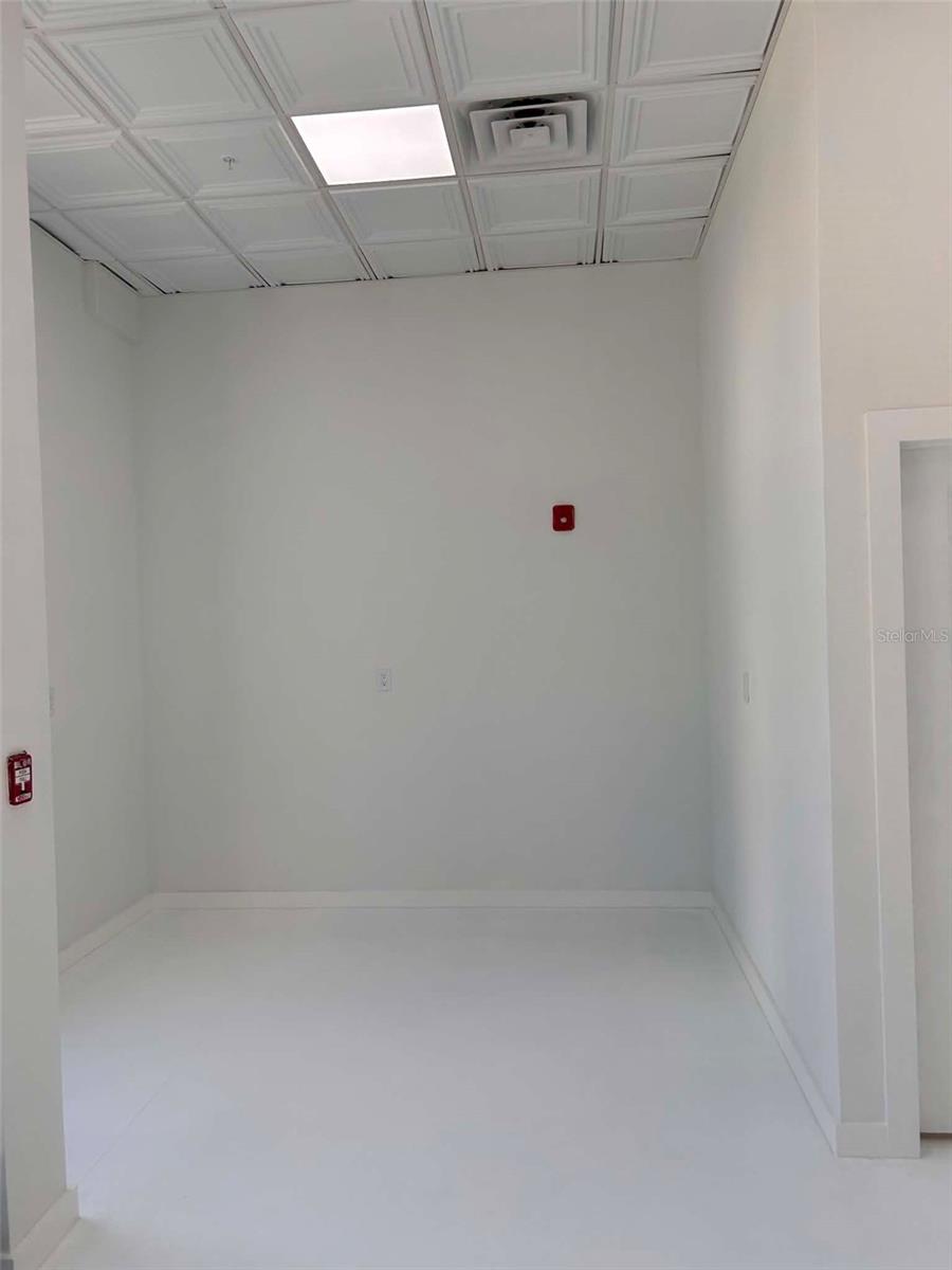 1558 4TH ST #104, SARASOTA, FL — photo 32