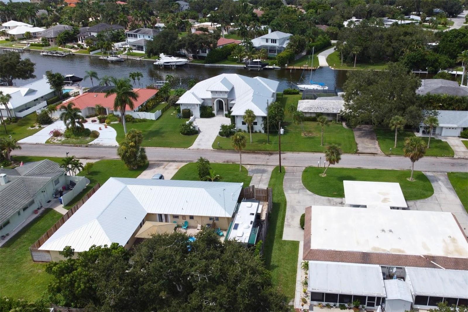1860 SOUTHPOINTE DR, SARASOTA, FL — photo 6
