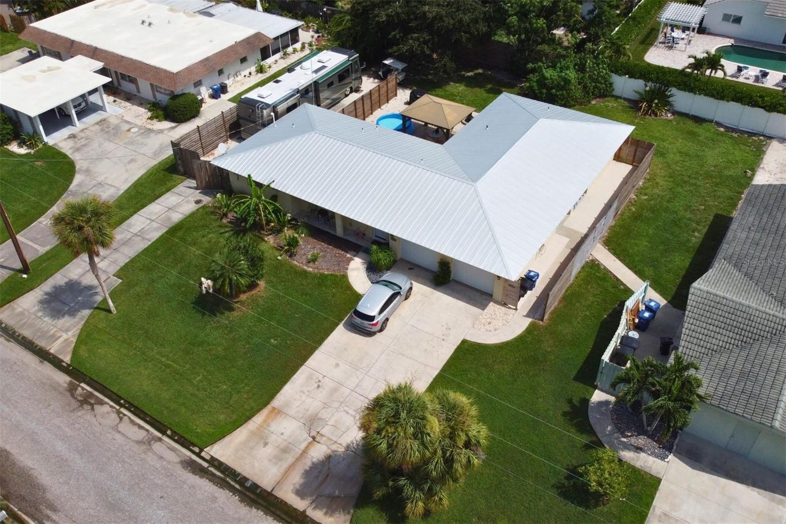 1860 SOUTHPOINTE DR, SARASOTA, FL — photo 8