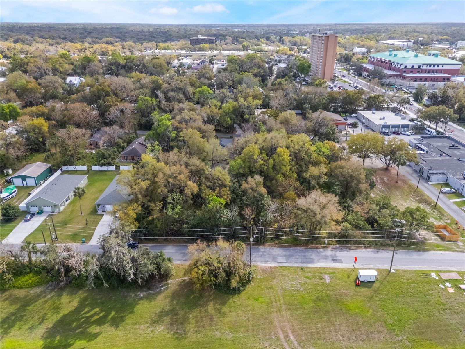 330 E WISCONSIN AVE, DELAND, FL — photo 11