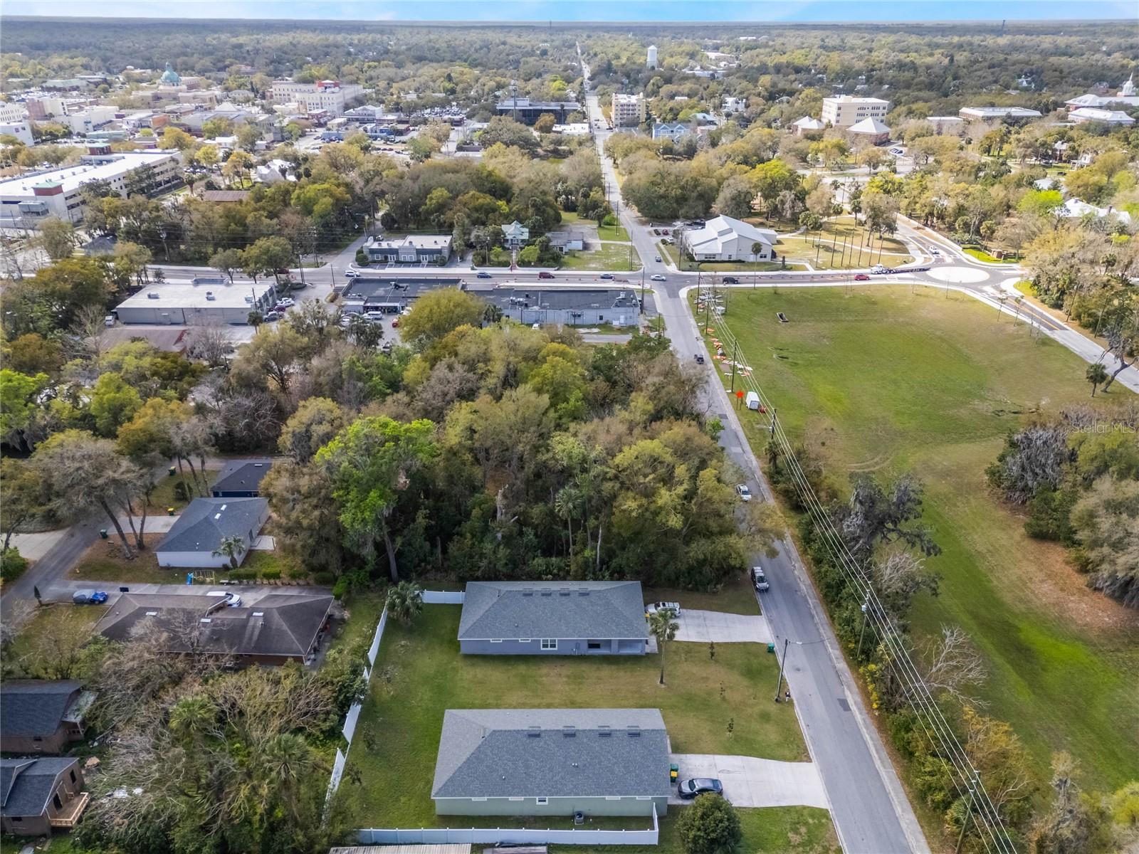 330 E WISCONSIN AVE, DELAND, FL — photo 13
