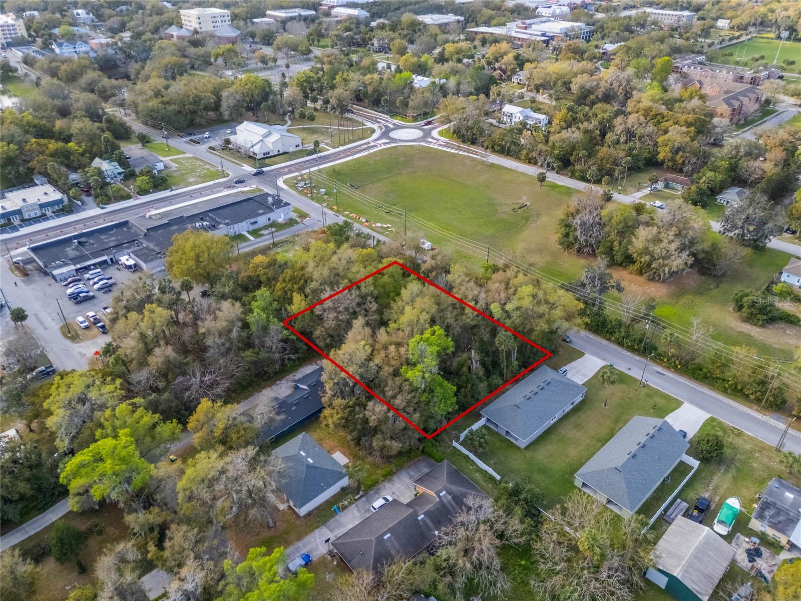 330 E WISCONSIN AVE, DELAND, FL — photo 17