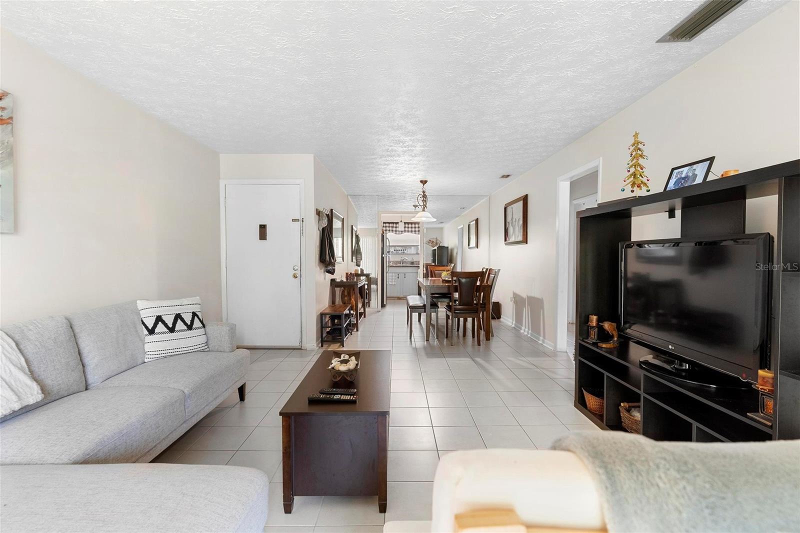 4376 LAKE UNDERHILL RD #C, ORLANDO, FL — photo 2