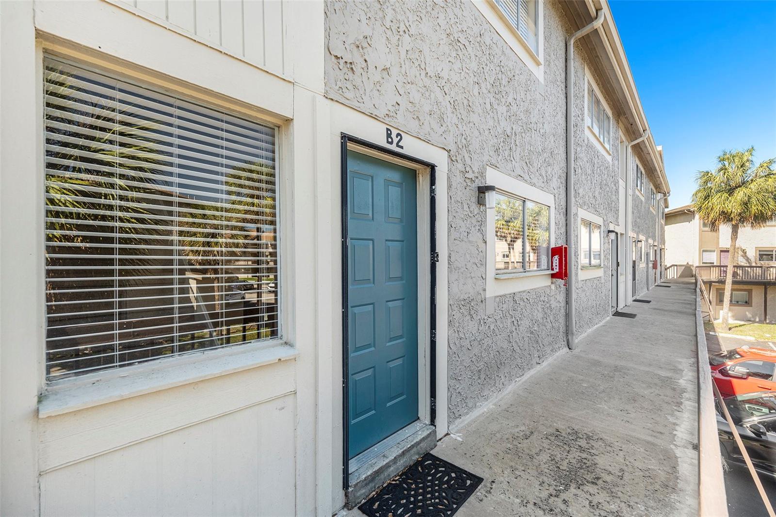 6311 NEWTOWN CIR #11B2, TAMPA, FL — photo 2