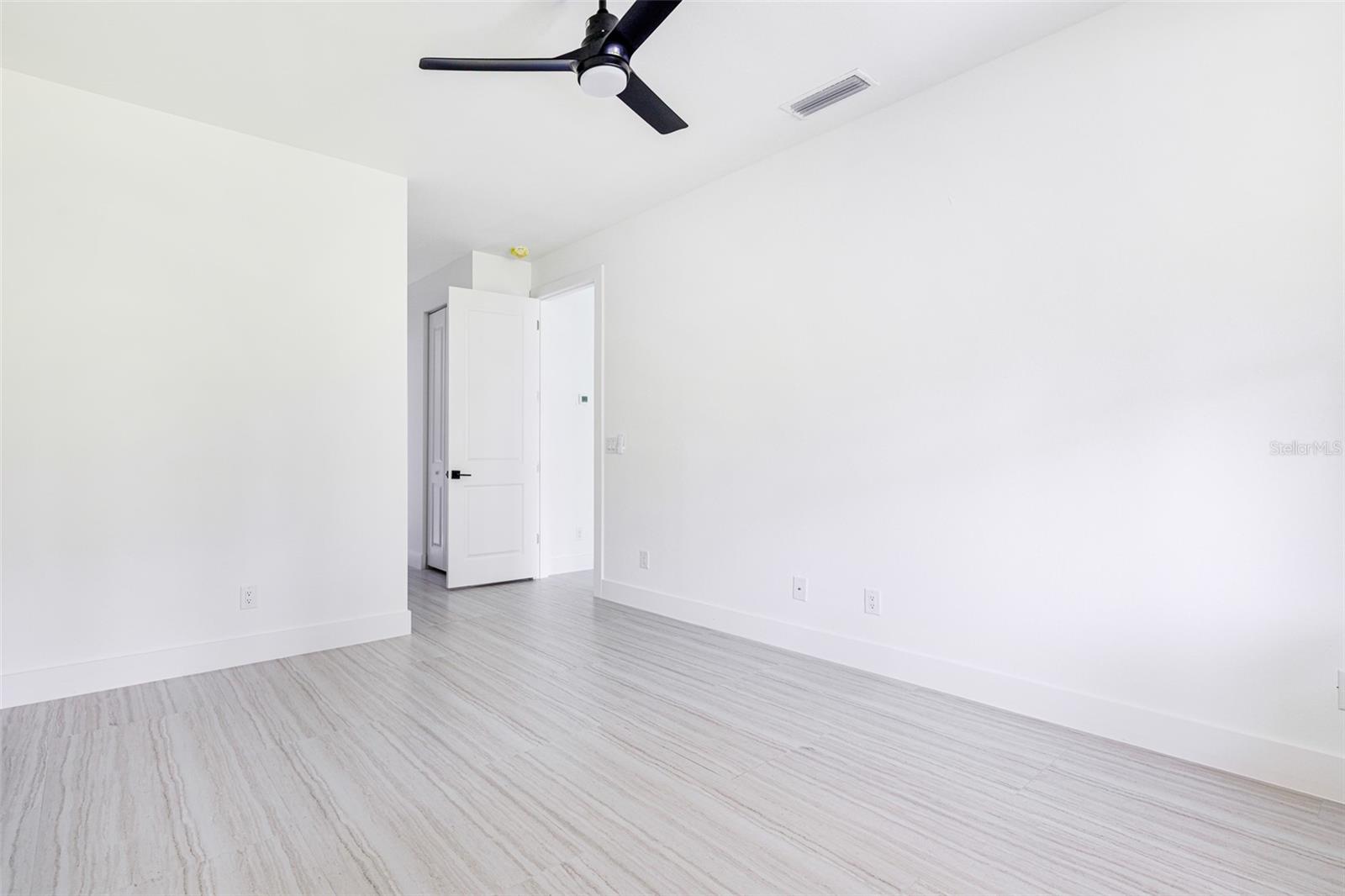 17196 GLENVIEW AVE, PORT CHARLOTTE, FL — photo 21